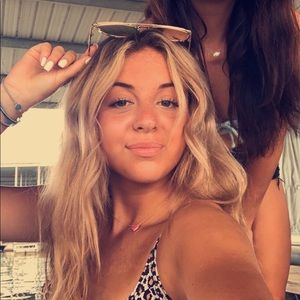 Meet your Posher, Elle